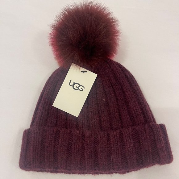 UGG Accessories - UGG Port Cable Pom Knit Beanie Hat O/S